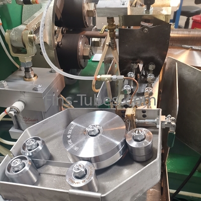 DELLOK এমবেডেড র্যাপ টাইপ L LL OD 12mm এক্সট্রুড ফিন টিউব মেশিন
